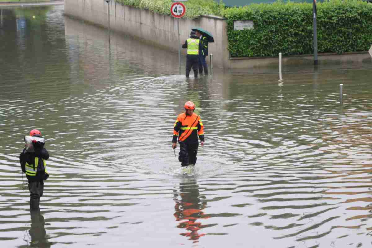 Italia Spaccata In Due Allerta Maltempo E Caldo Africano Le Regioni