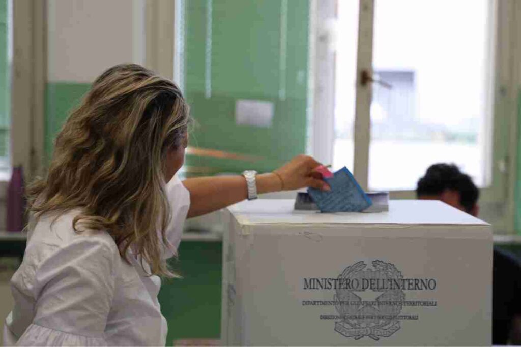 Cittadini alle urne per i ballottaggi