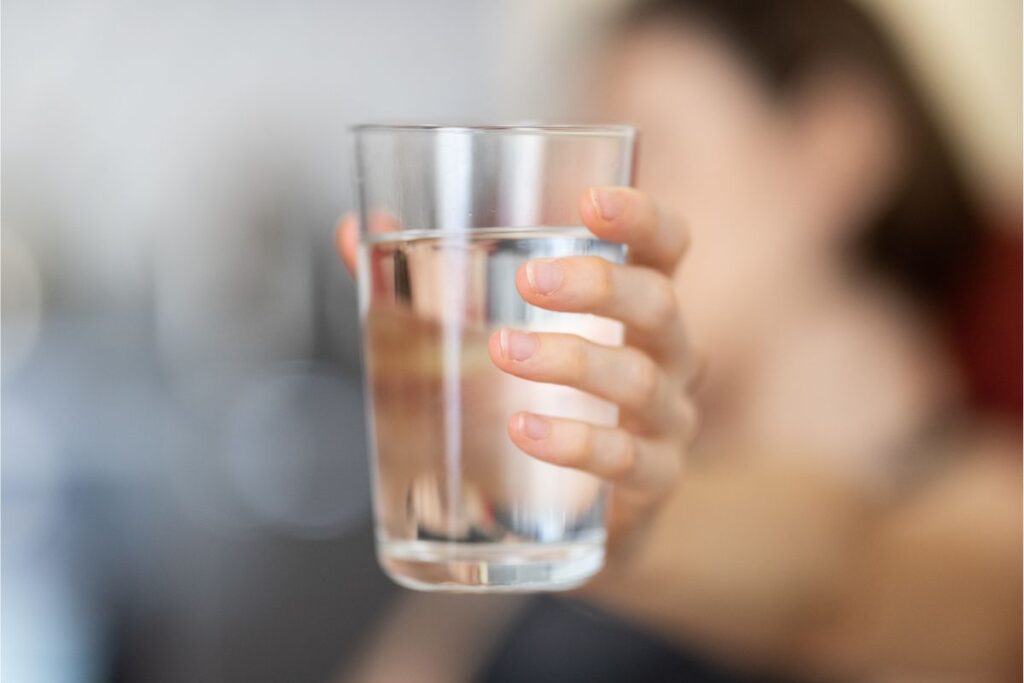 Quanta acqua bere durante il giorno?