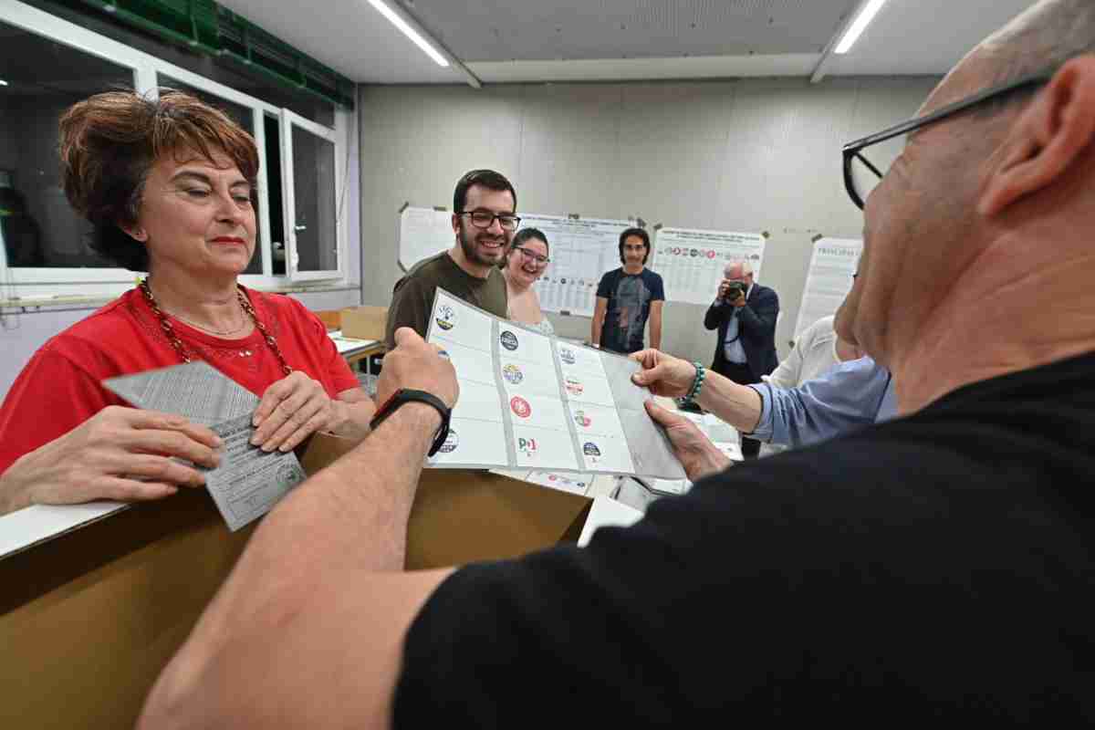 A presentarsi agli elettori piemontesi c’erano 5 aspiranti governatori, 13 liste e 5 listini collegati, per un totale di oltre 500 candidati
