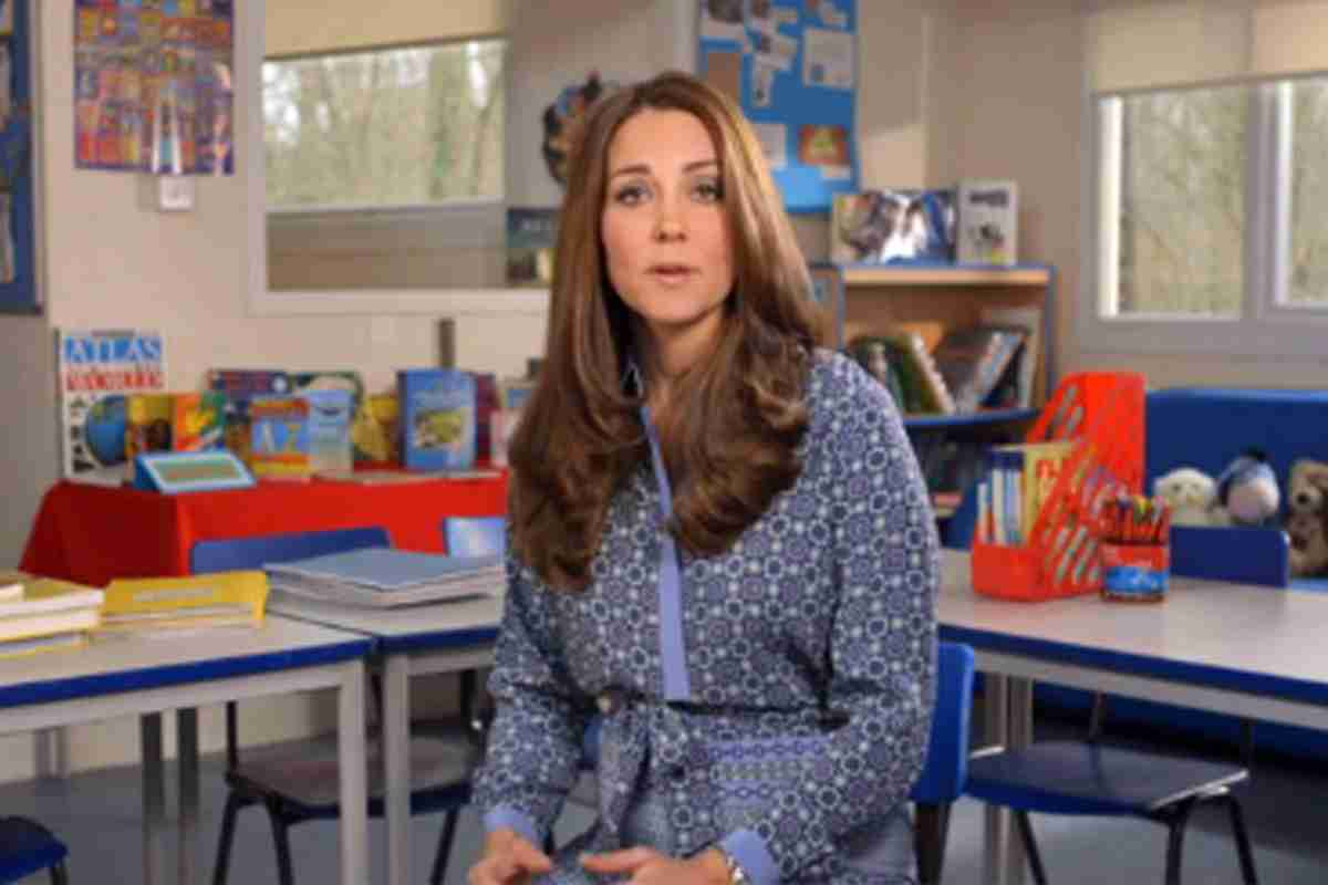 Il 22 marzo scorso, due mesi dopo aver subito un non specificato intervento chirurgico all’addome, Kate Middleton ha annunciato di avere un cancro