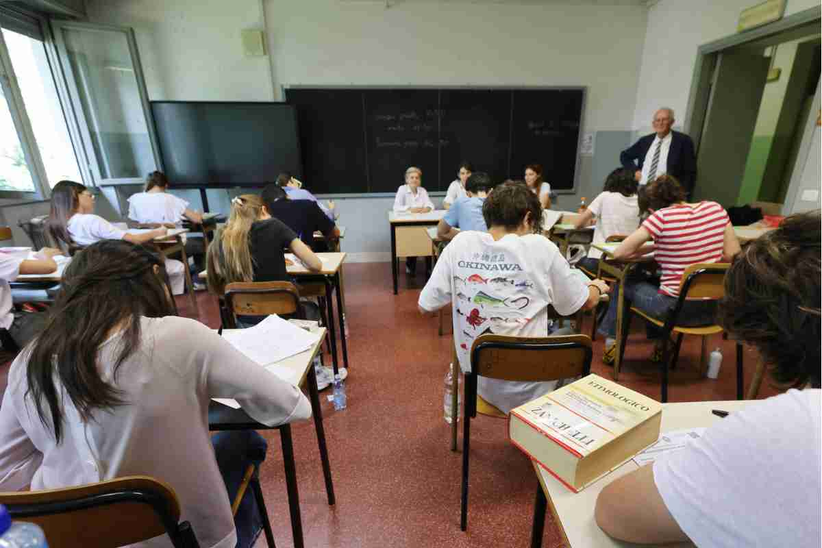 Le nuove tecnologie sono sicuramente necessarie per consentire agli studenti di inserirsi correttamente nella propria realtà