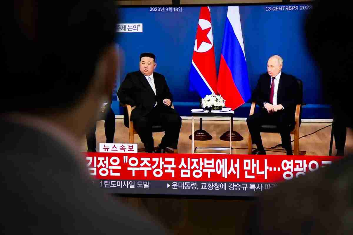 Vladimir Putin sta per volare in Corea del Nord: discuterà con Kim Jong-un di "questioni delicate"