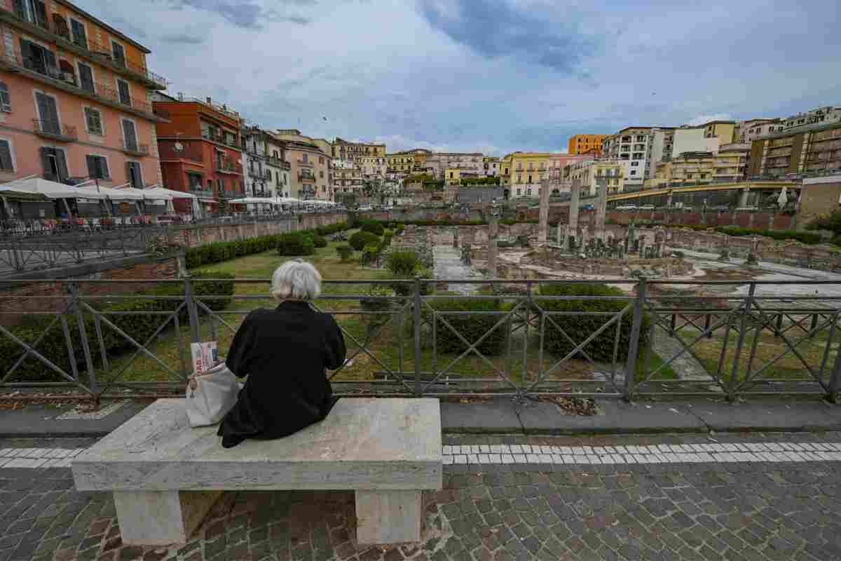 Terremoto ai Campi Flegrei, nuova scossa di magnitudo 3.6: da questa mattina in corso nuovo sciame sismico