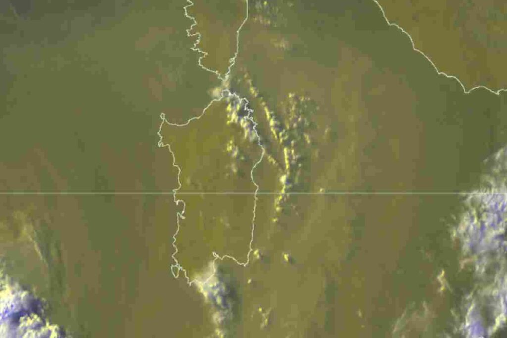 Così il cielo giallo e la polvere del Sahara hanno “raffreddato” il nostro Paese