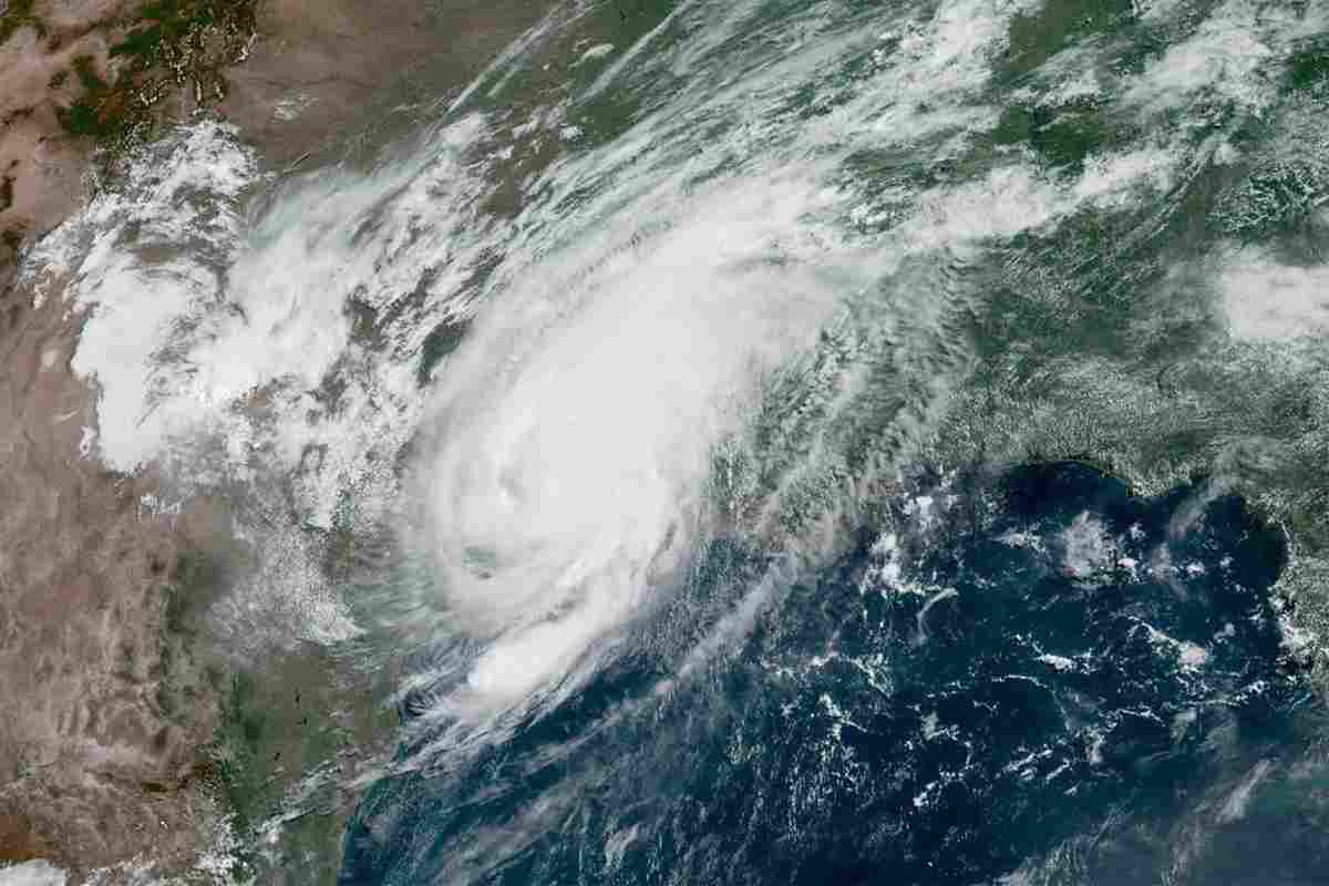 Beryl era arrivato nel sud degli Stati Uniti ieri mattina come uragano di categoria uno